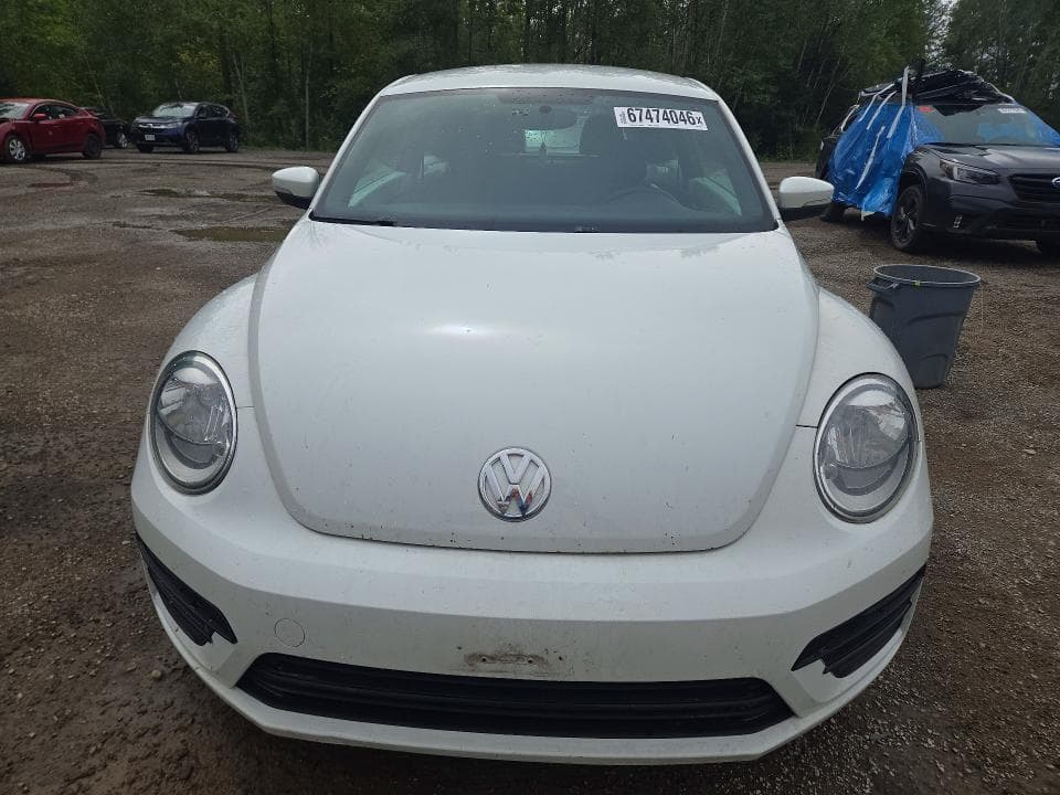 2017 VOLKSWAGEN BEETLE SE 5