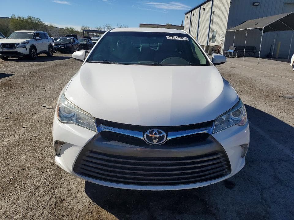 2017 TOYOTA CAMRY LE 5