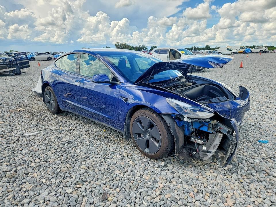 2023 TESLA MODEL 3 4