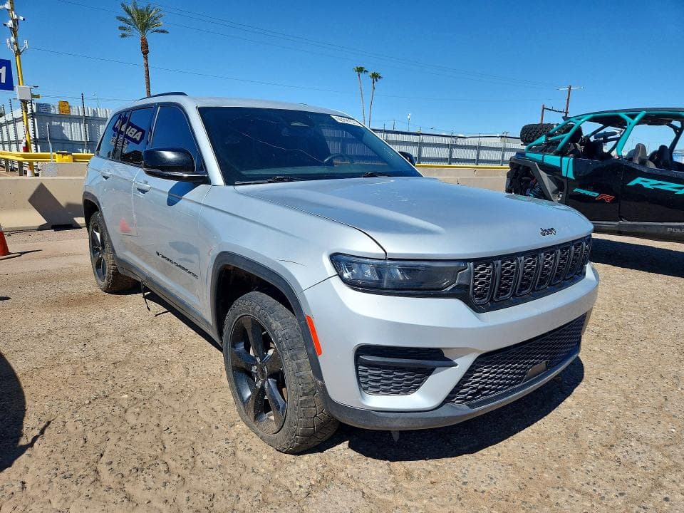 2023 JEEP GRAND CHEROKEE LAREDO 4