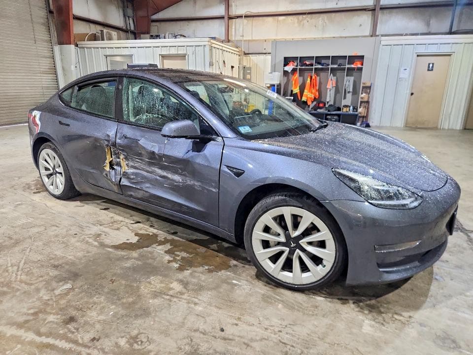 2023 TESLA MODEL 3 4
