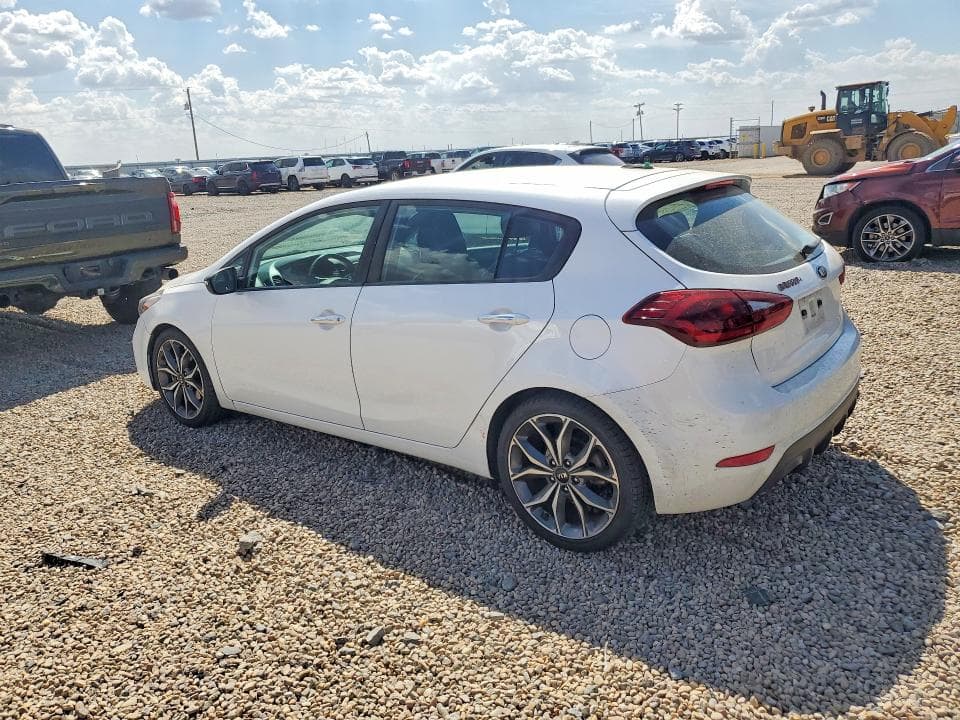 2017 KIA FORTE5 SX 2