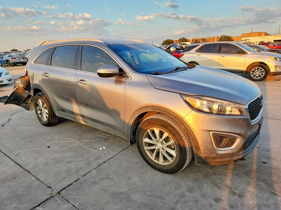 2018 KIA SORENTO LX 4