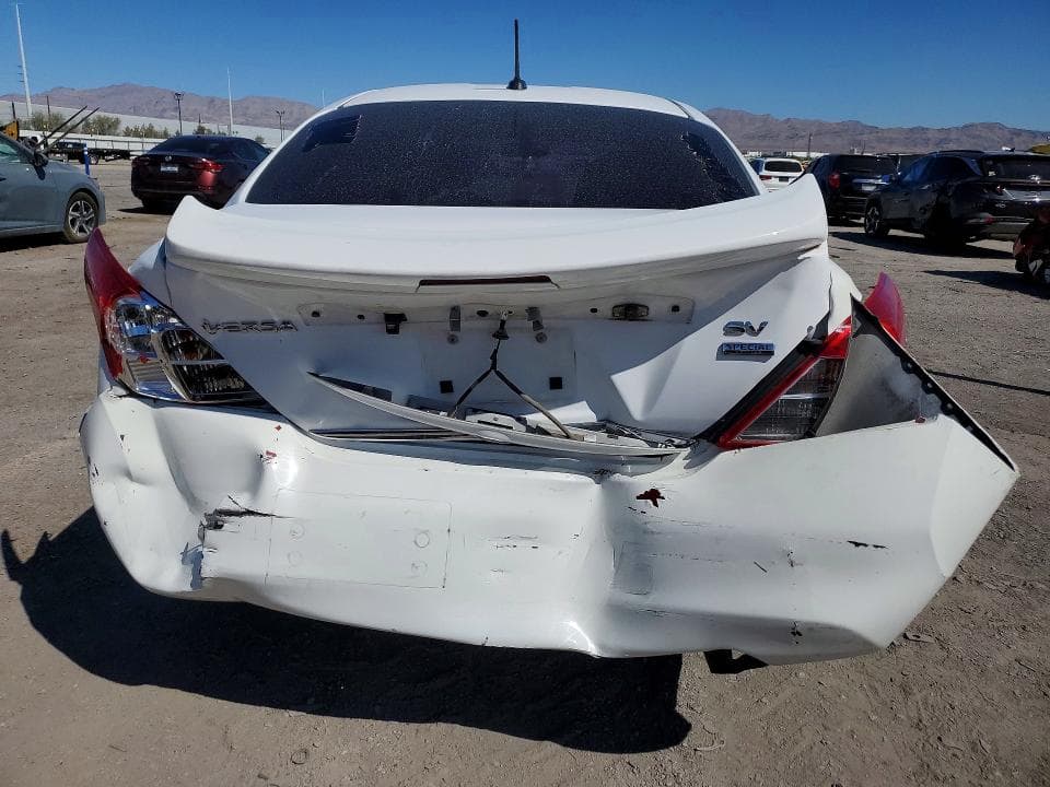 2017 NISSAN VERSA 1.6 S 6