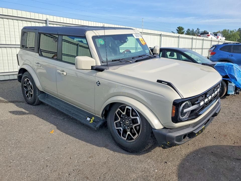 2025 FORD BRONCO OUTER BANKS 4