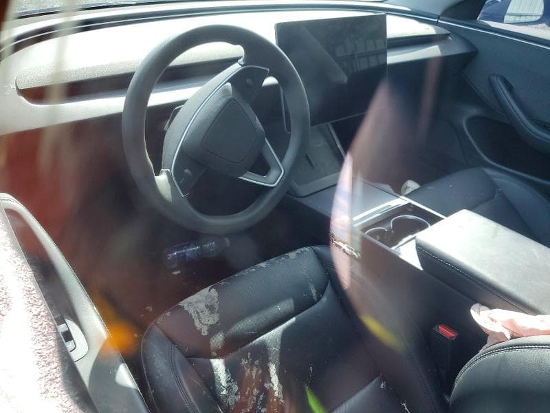 2025 TESLA MODEL 3 8
