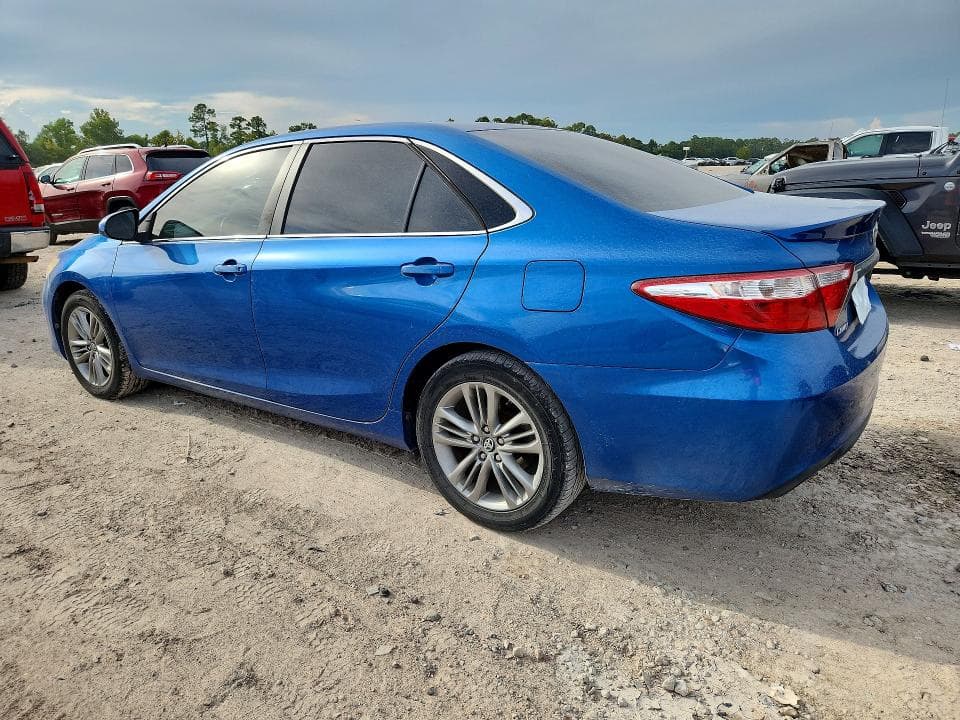 2017 TOYOTA CAMRY SE 2
