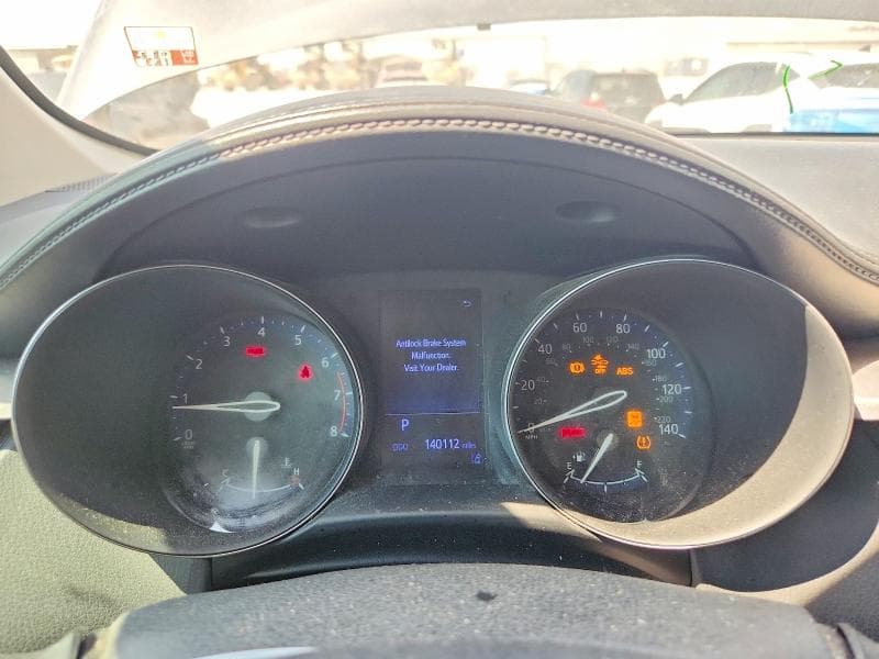 2020 TOYOTA C-HR LE 9