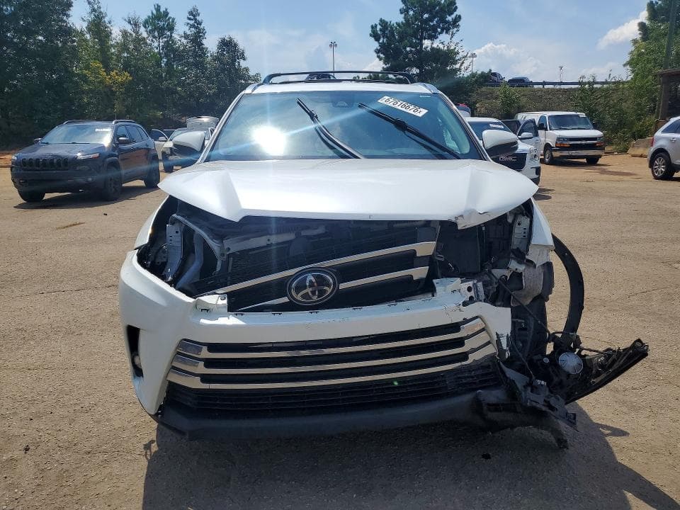 2019 TOYOTA HIGHLANDER LIMITED 5