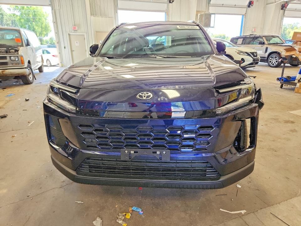 2026 TOYOTA RAV4 XLE PREMIUM 5