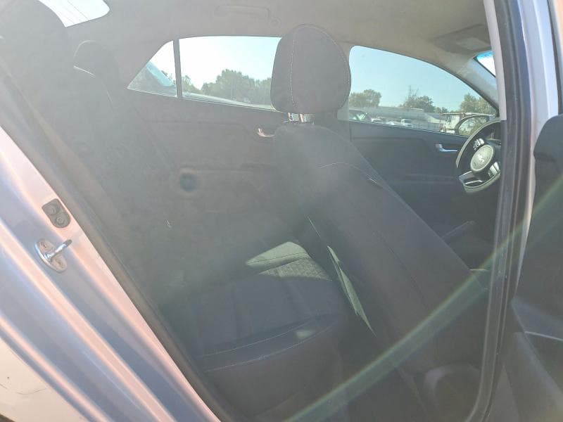 2022 KIA RIO LX 10