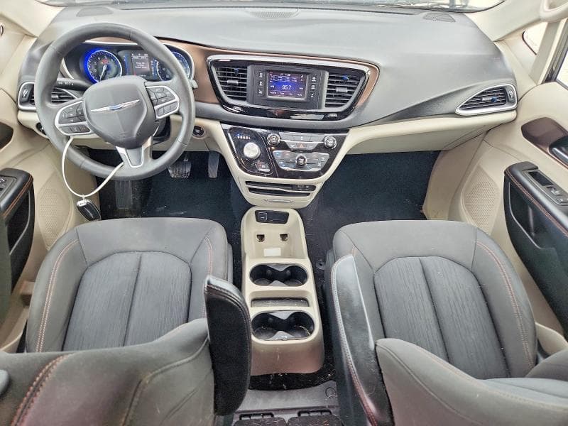 2017 CHRYSLER PACIFICA LX 8