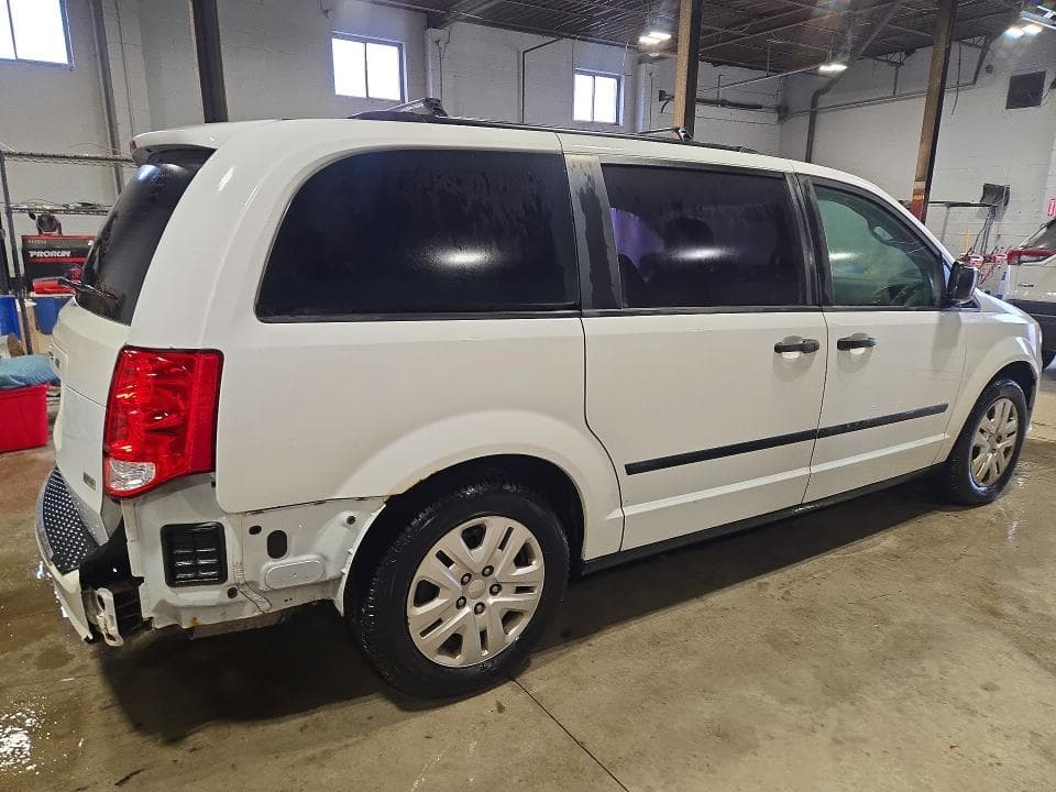 2017 DODGE GRAND CARAVAN SE 3