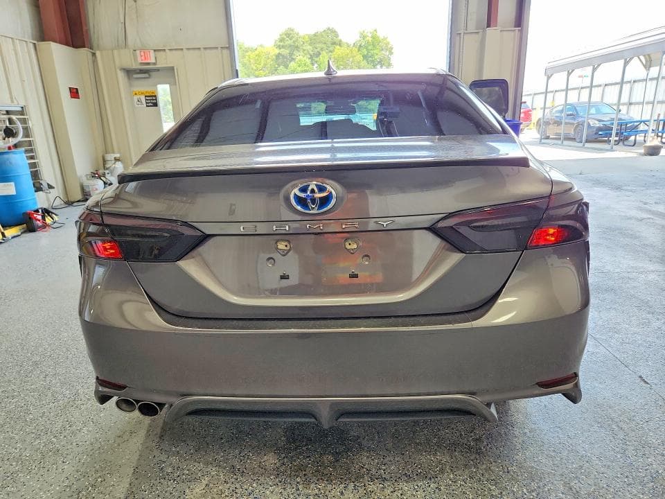 2018 TOYOTA CAMRY HYBRID SE 6