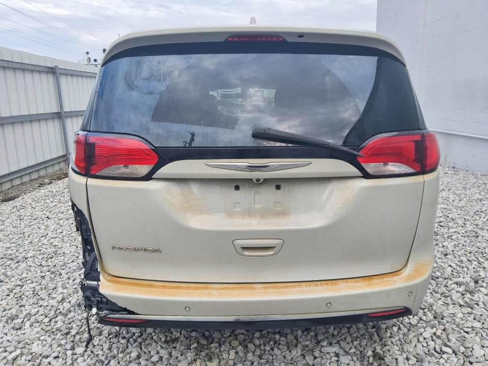 2017 CHRYSLER PACIFICA TOURING L 6