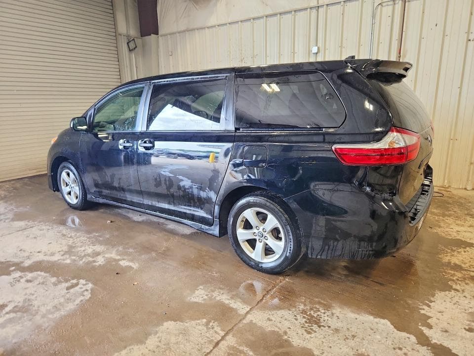 2019 TOYOTA SIENNA L 7-PASSENGER 2