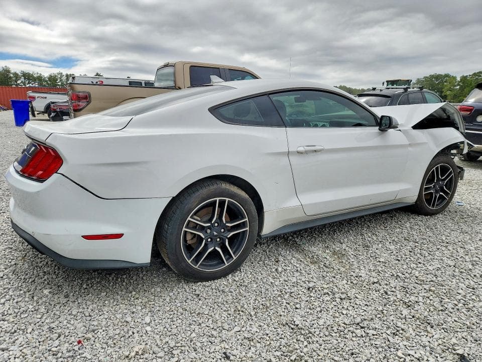 2021 FORD MUSTANG 3