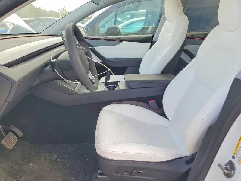 2026 TESLA MODEL Y 7