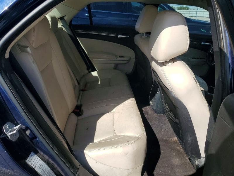 2017 CHRYSLER 300 LIMITED 10