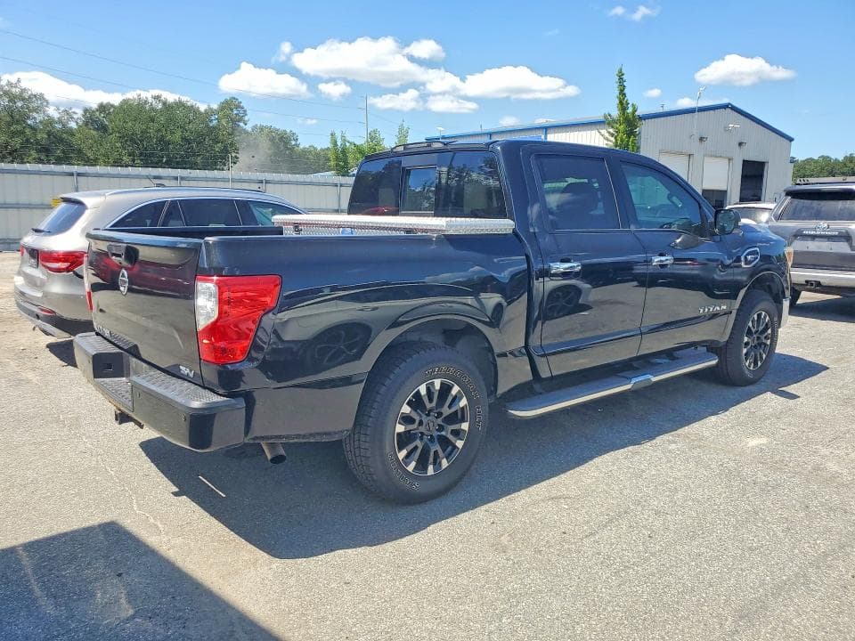 2017 NISSAN TITAN SV 3