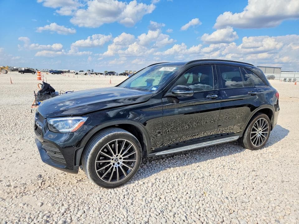 2022 MERCEDES-BENZ GLC 300
