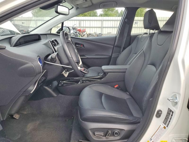 2017 TOYOTA PRIUS FOUR TOURING 7