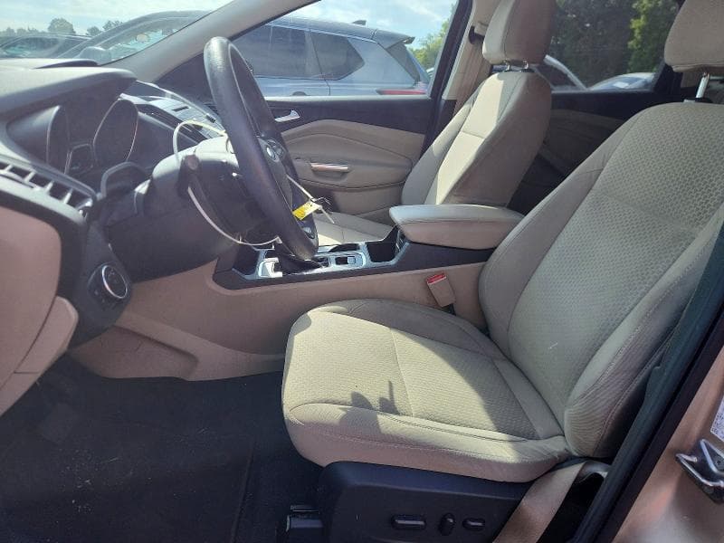 2017 FORD ESCAPE SE 7