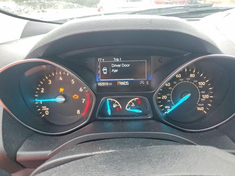 2017 FORD ESCAPE SE 9