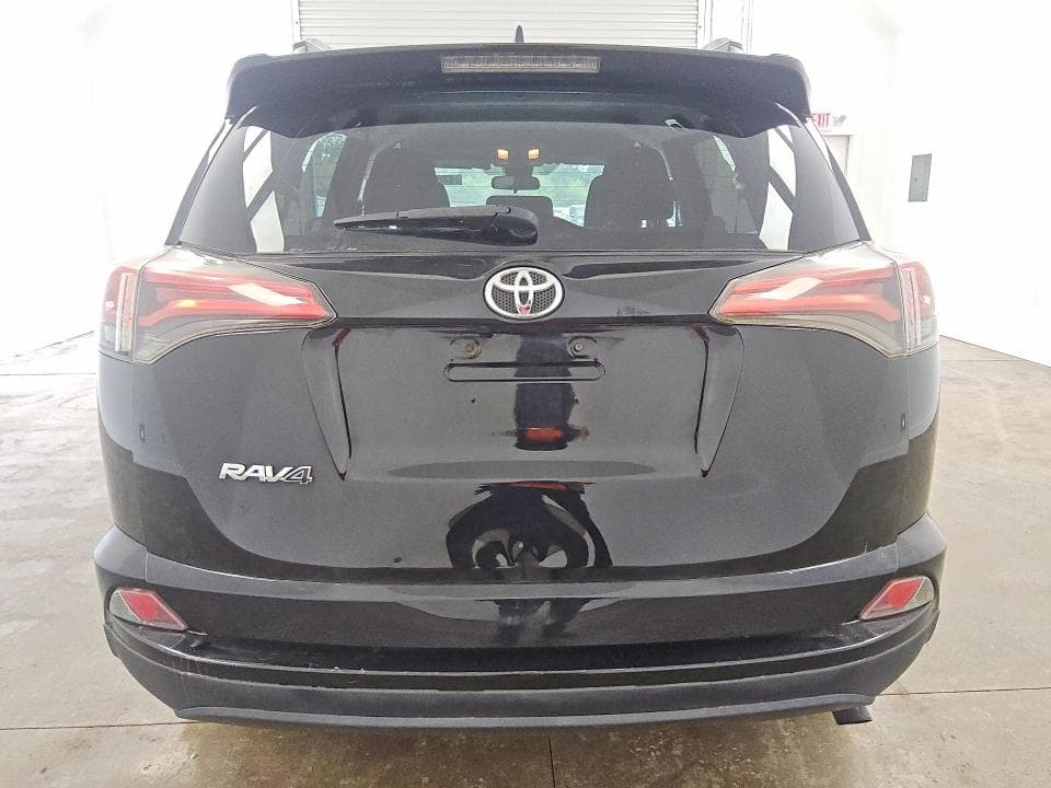 2018 TOYOTA RAV4 LE 6