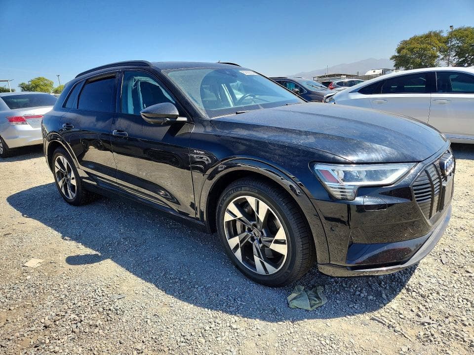 2021 AUDI E-TRON PREMIUM 4