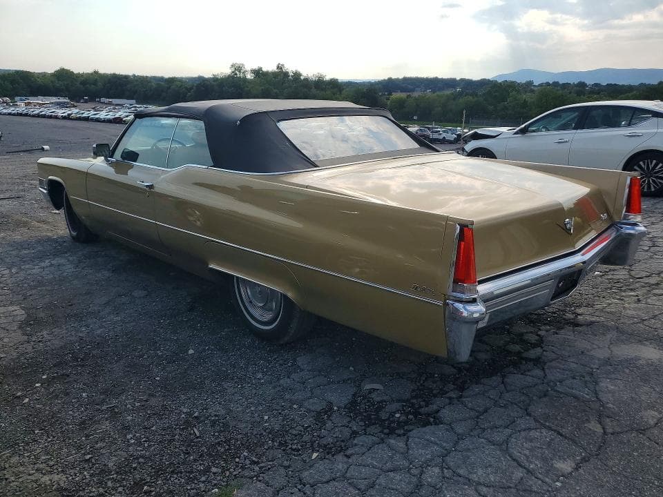 1969 CADILLAC DEVILLE 2