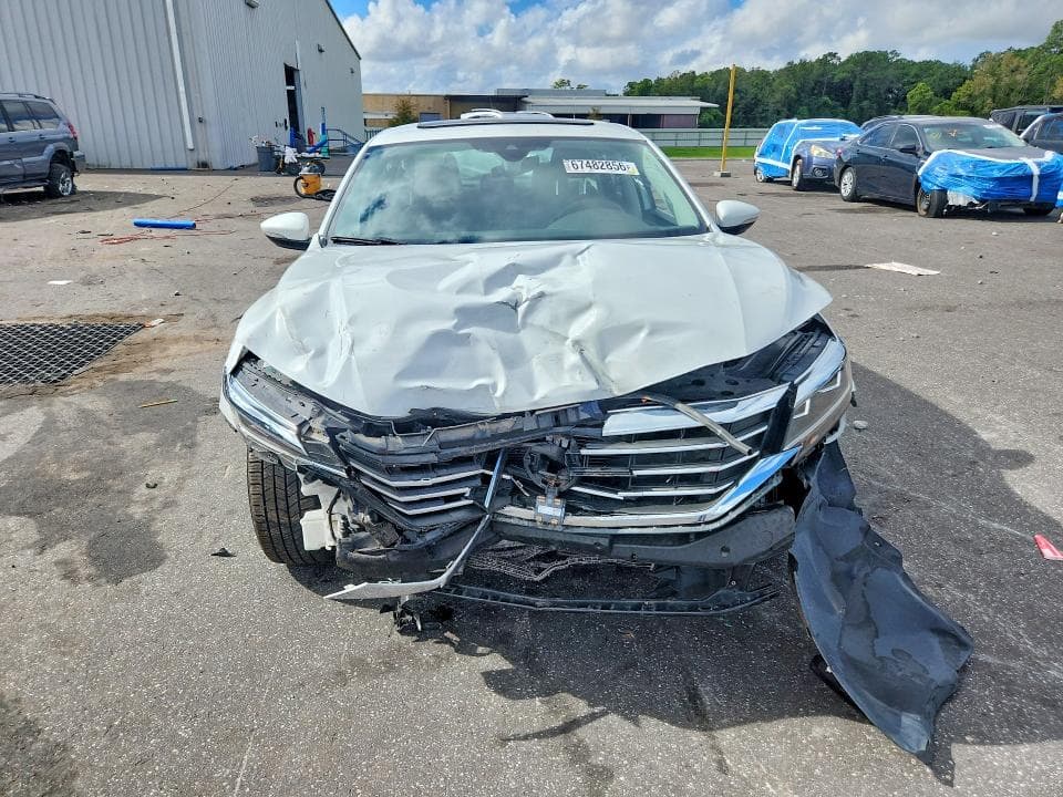 2020 VOLKSWAGEN PASSAT SE 5