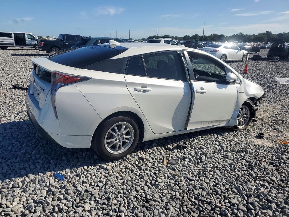 2017 TOYOTA PRIUS TWO 3