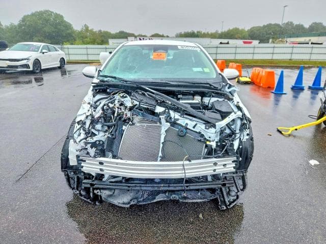 2026 TOYOTA COROLLA LE 5