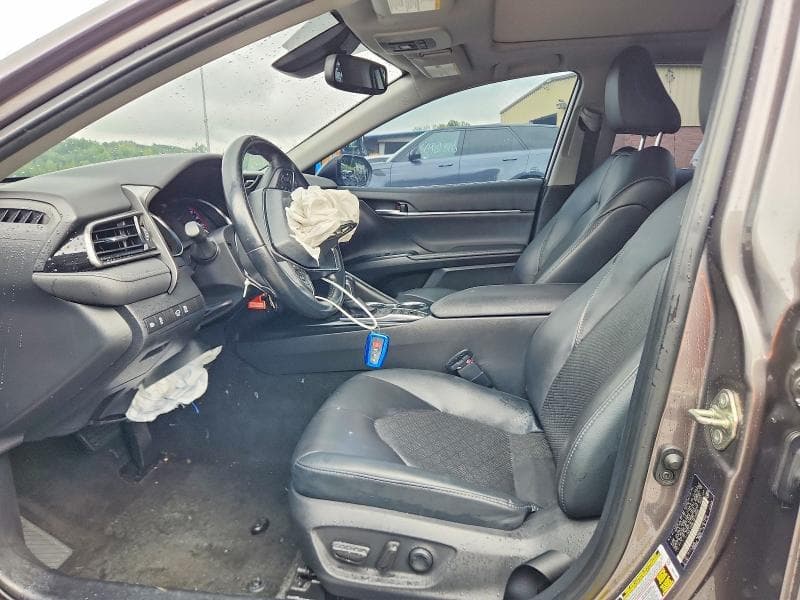 2020 TOYOTA CAMRY XSE 7