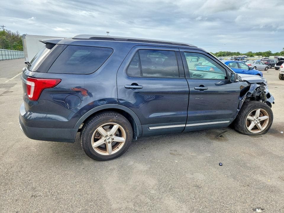 2017 FORD EXPLORER XLT 3