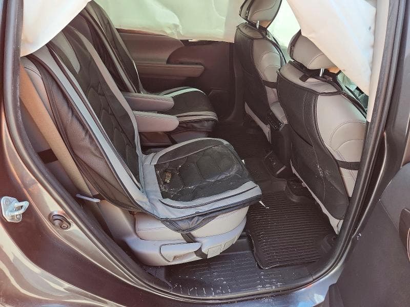 2022 TOYOTA HIGHLANDER PLATINUM 11