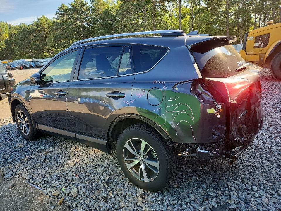 2018 TOYOTA RAV4 XLE 2