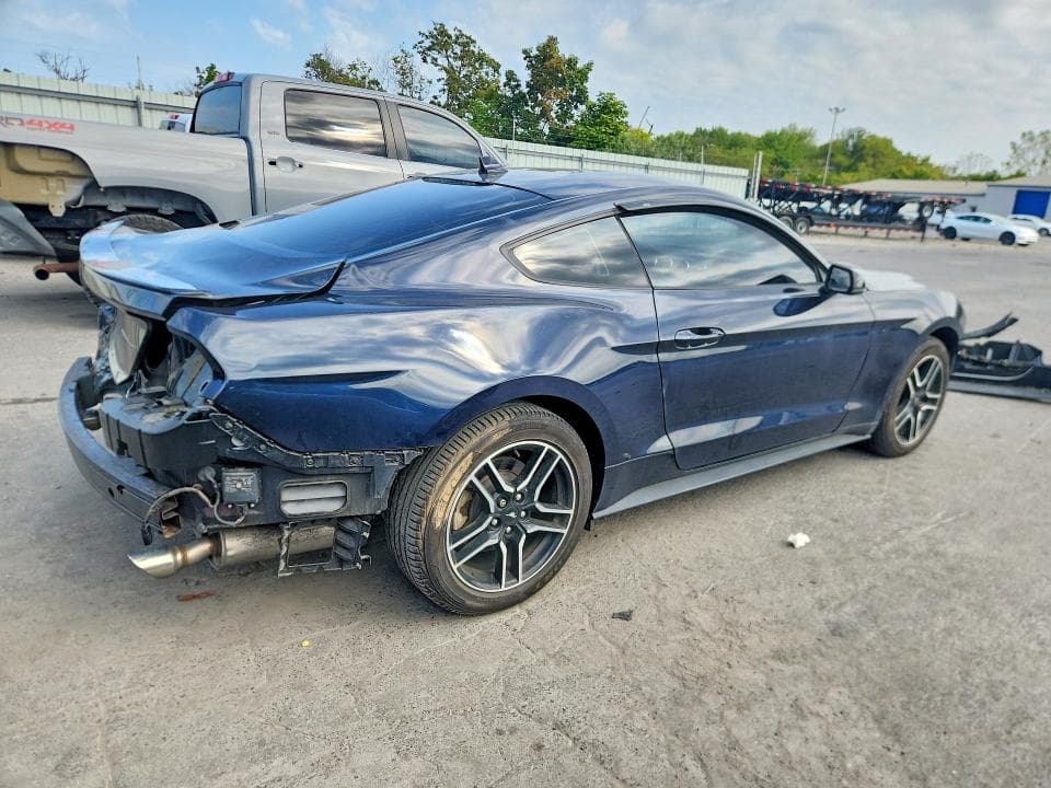 2021 FORD MUSTANG 3