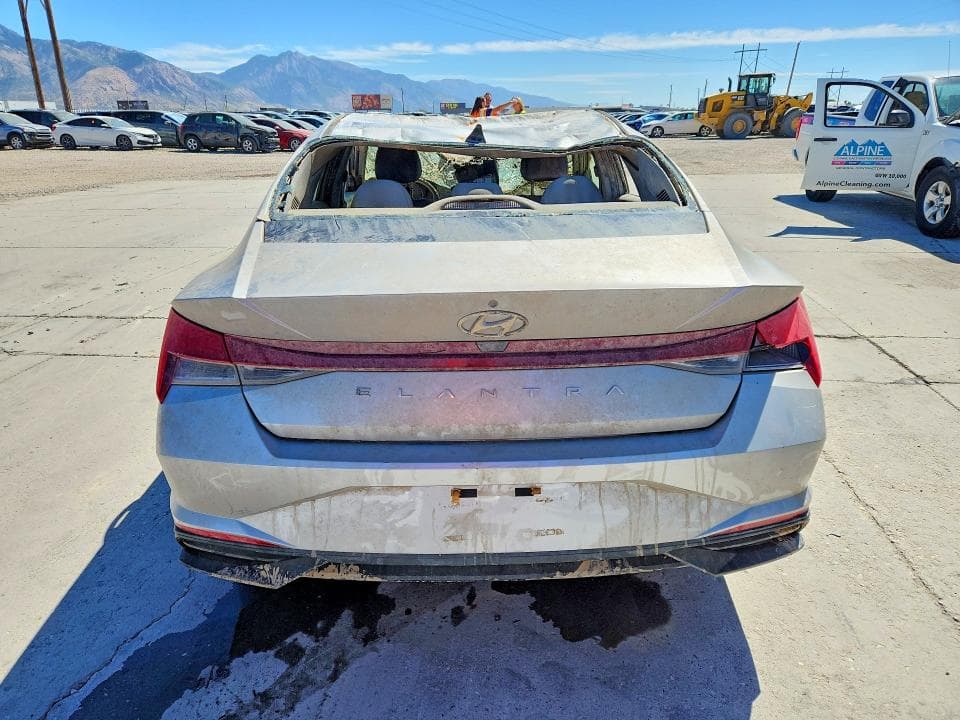 2021 HYUNDAI ELANTRA SE 6