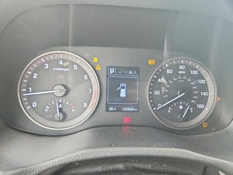 2018 HYUNDAI TUCSON SE 9