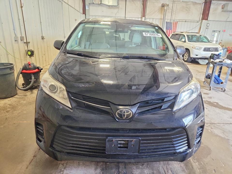 2019 TOYOTA SIENNA L 7-PASSENGER 5