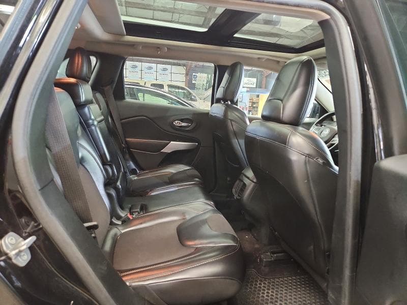 2018 JEEP CHEROKEE LATITUDE PLUS 11