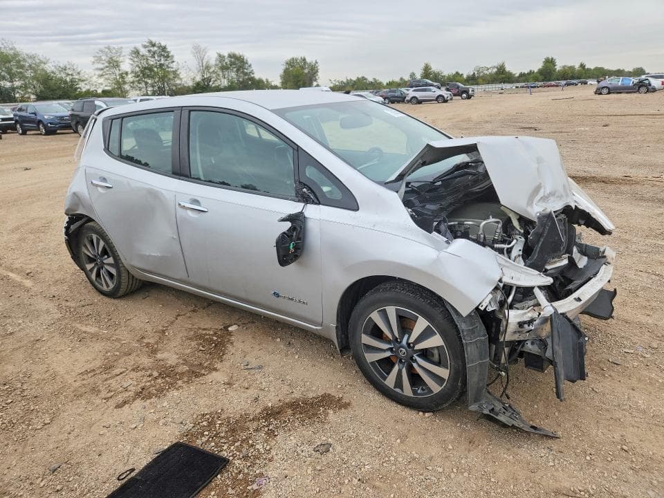 2017 NISSAN LEAF SL 4