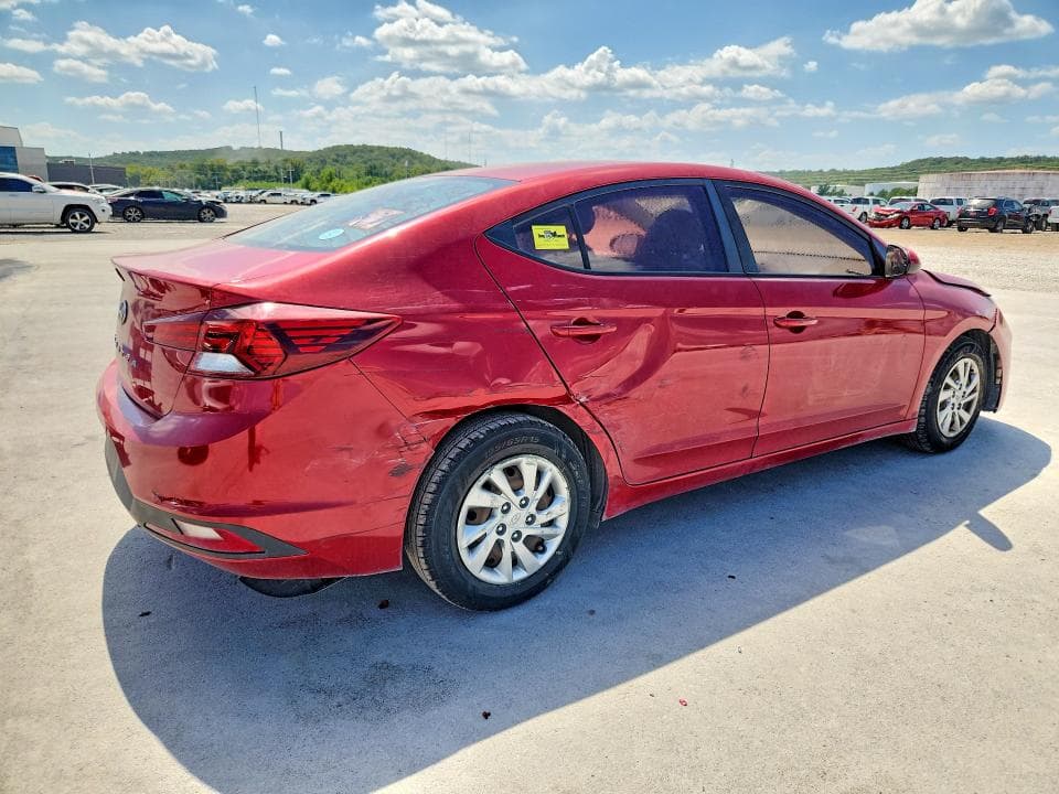 2019 HYUNDAI ELANTRA SE 3