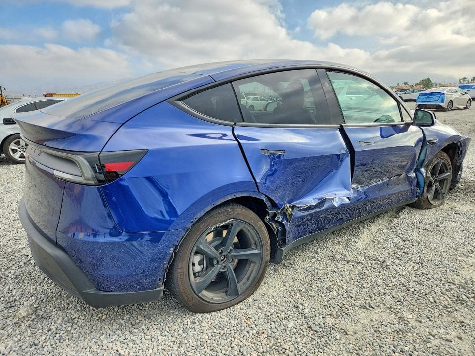 2026 TESLA MODEL Y 3