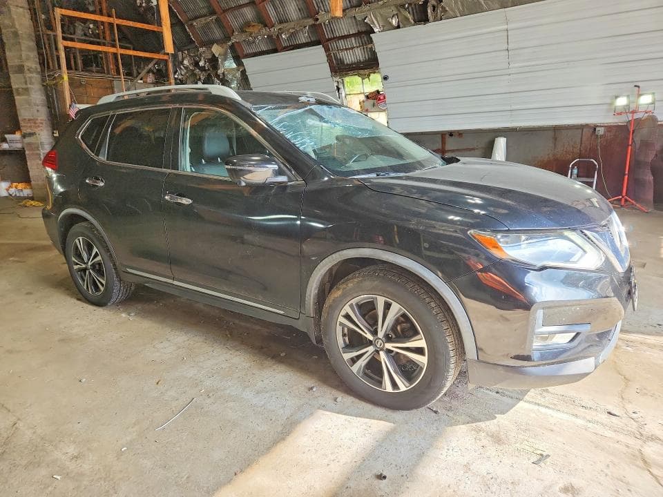 2017 NISSAN ROGUE SL 4