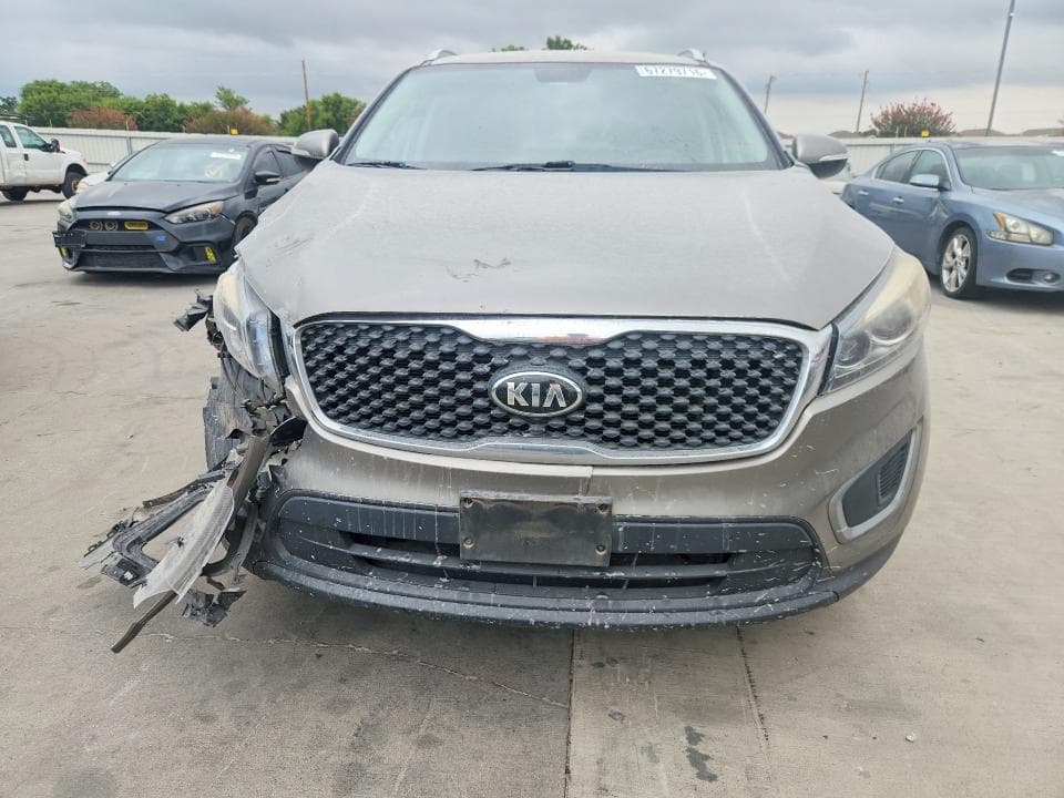 2017 KIA SORENTO LX 5