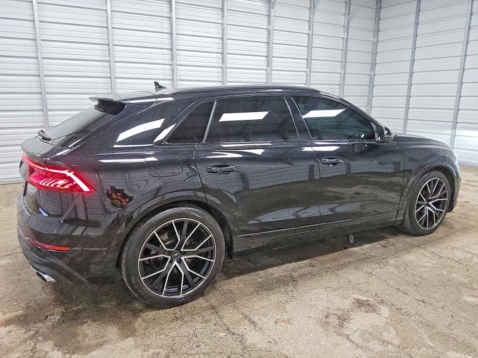 2022 AUDI SQ8 PREMIUM PLUS 3