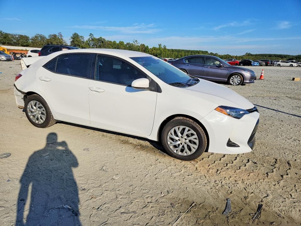 2019 TOYOTA COROLLA LE 4